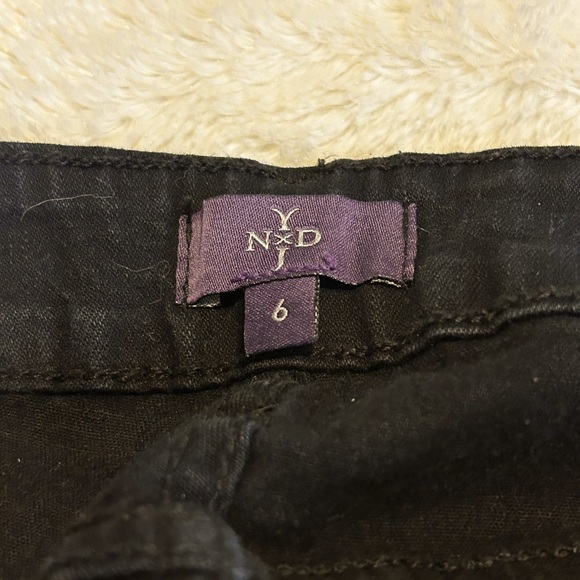NYDJ | Black Bootcut | Size 6 | Outside seam Sequins Detail - Picture 7 of 8
